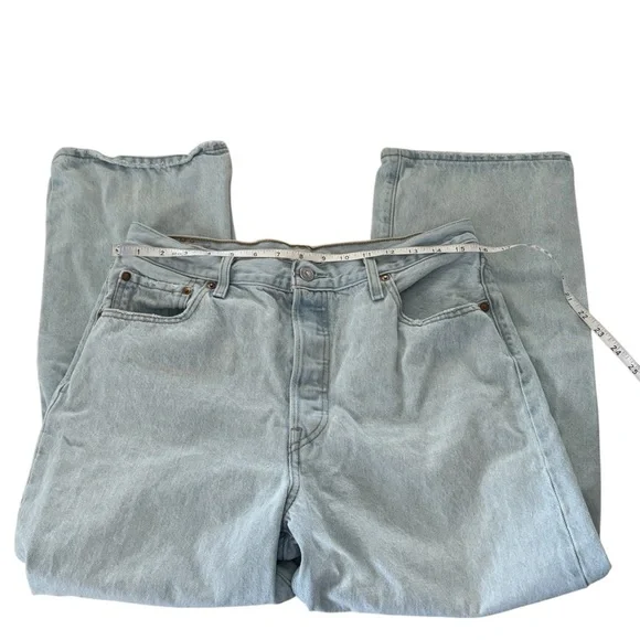 🔥Levi’s Ribcage Straight Ankle Jeans | Size 31 | Light Wash Distressed - Picture 3 of 11